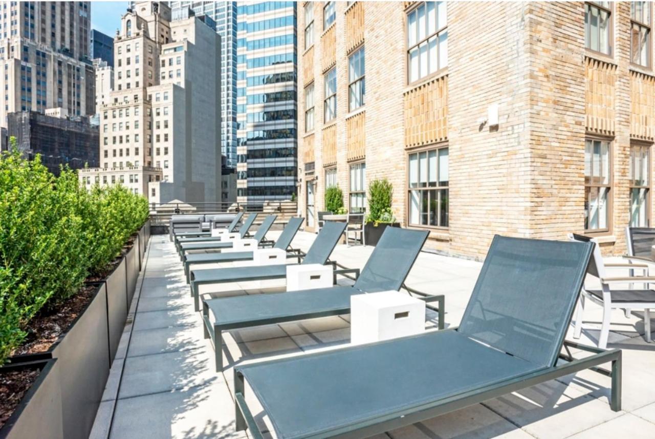 Fidi 1br W Golf Simulator Nr Freedom Tower Nyc-1338 Apartment *