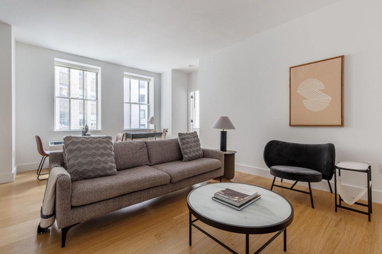 Fidi 1br W Golf Simulator Nr Freedom Tower Nyc-1338 Apartment